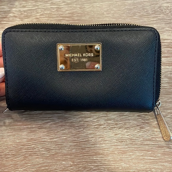 Michael Kors Accessories - 🖤 Michael Kors Black Wallet🖤